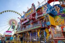 Das Laufgeschäft Freddys Circus wurde im Jahr 2021 komplett Renoviert und farbenfroh hergerichtet. • © ummet-eck.de / christian schön
