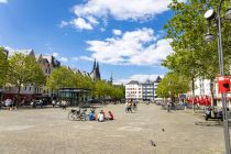 Der Heumarkt ist einer der beliebtesten Plätze in der Kölner Altstadt. • © ummet-eck.de / christian schön