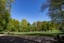 Ein schöner Park am Hohenstein in Witten. Neben Sport und Spaß gibts dort oben auch beste Aussicht auf die Ruhr. • © ummet-eck.de / christian schön