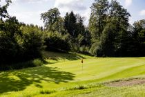 Golfen im Golfclub Varmert zwischen Kierspe und Rönsahl. • © ummeteck.de - Silke Schön