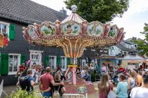 Der Kinder-Kettenflieger vom Meeß auf der Voerder Kirmes 2022 • © ummet-eck.de / christian schön