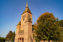 Die Kirche St. Peter und Paul in Kirchhundem. • © ummeteck.de - Christian Schön