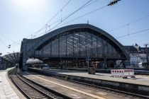 Ansicht der Haupthalle der Kölner Hauptbahnhofs von Norden • © ummet-eck.de / christian schön