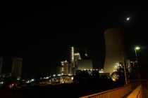 Das Kohlekraftwerk Duisburg Walsum bei Nacht. • © ummet-eck.de / christian schön