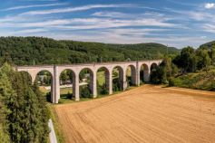 Das kleine Viadukt in Altenbeken liegt im Kreis Paderborn. • © Teutoburger Wald Tourismus, Patrick Gawandtka