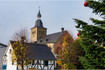 Die Kirche im historischen Zentrum von Lindlar. • © ummeteck.de - Christian Schön