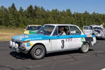 Startnummer 23 - BMW 2002 Ti Rallye (Replik) auf dem Flugplatz Meinerzhagen • © ummet-eck.de / christian schön