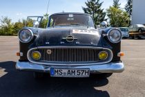 Mit Baujahr 1957 gehört auch dieser Opel Olympia Rekord zu den ältesten Fahrzeugen im Starterfeld • © ummet-eck.de / christian schön