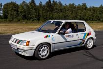 Peugeot 205 Rallye mit Startnummer 295 • © ummet-eck.de / christian schön