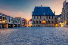 Das historische Rathaus von Osnabrück wurde Anfang des 16. Jahrhunderts fertigstellt. • © pixabay.com