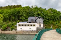 Das Restaurant Zur Oestertalsperre liegt am gleichnamigen Gewässer in Plettenberg. • © ummeteck.de - Silke Schön