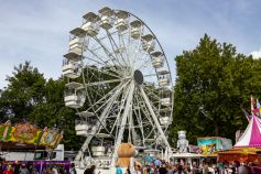 Zettls Pop Art Wheel auf dem Volksfest in Freising. • © kirmesecke.de