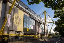 Der Haupteingang des Westfalenstadions - oder wie man neudeutsch sagt: Der Signal Iduna Park. • © ummet-eck.de / christian schön