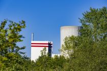 Blick auf Kesselhaus und Kühlturm des Trianel Kohlekraftwerks in Lünen. • © ummet-eck.de / christian schön