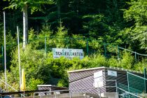 Neben der Mühlenkopfschanze in Willingen liegt ein Hochseilgarten im Wald. • © ummeteck.de - Christian Schön