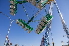 Die große Schaukel XXL Höhenrausch von Goetzke auf dem Gillamoos Volksfest 2023 in Abensberg. • © kirmesecke.de
