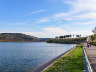 Über den Biggedamm und die Talsperre gibt es viel zu erzählen. // Foto: ummet-eck.de, Christian Schön