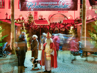 Große Vorfreude auf den Weihnachtsmarkt in Attendorn. // Foto: Hansestadt Attendorn