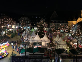 Der historische Weihnachtsmarkt auf dem Marktplatz in Olpe. // Foto: Olpe Aktiv
