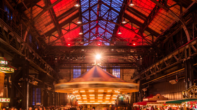 Jahrmarkt, in echt wie früher: Die Jahrhunderthalle in Bochum ist Schauplatz der ungewöhlichen Veranstaltung. // Foto: BoVG