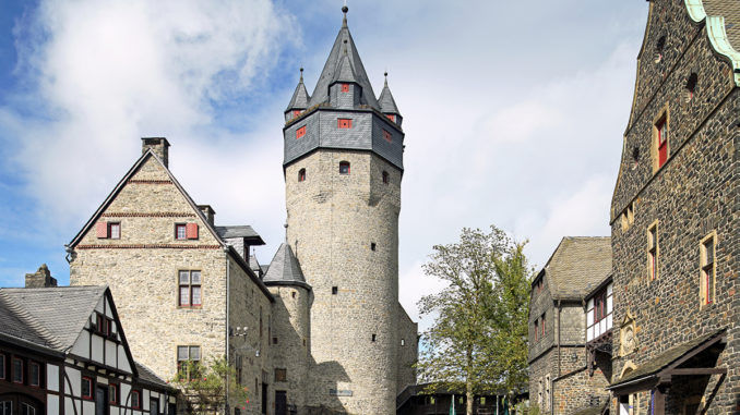 Mehr Besucher auf der Burg Altena. // Foto: Märkischer Kreis, Stephan Sensen