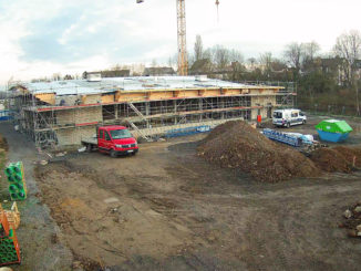 Der Baufortschritt des neuen Hallenbades ist deutlich sichtbar. // Foto: Stadt Hemer