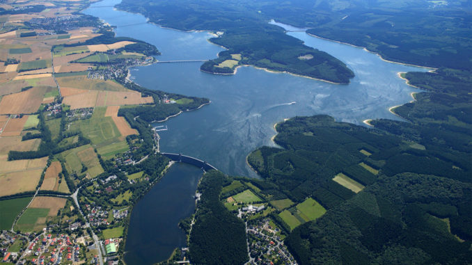 Der Möhnesee aus der Luft. // Foto: Ruhrverband