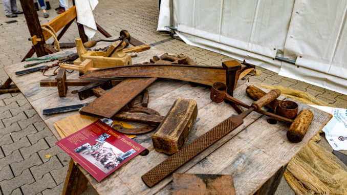 Handwerkszeug von damals... Oft zu sehen auf einem Mittelaltermarkt. (Symbolbild). // Foto: ummet-eck.de, Silke Schön