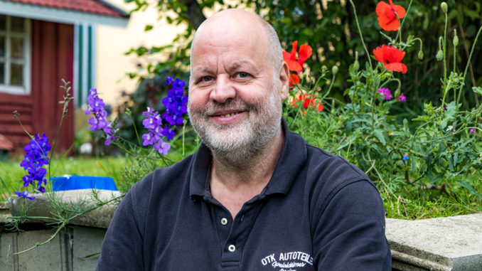 Norbert Krause läuft beim Megamarsch Ruhrgebiet bei Nacht 2023 mit. // Foto: ummet-eck.de, Silke Schön