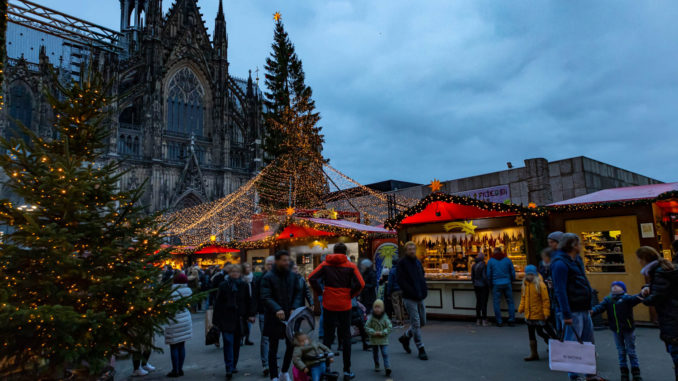 Weihnachtsmarkt am Kölner Dom. // Foto: ummet-eck.de