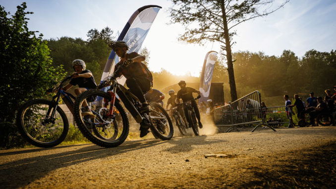 Jedermann-Rennen auf Weltcup-Strecke in Wiehl-Bielstein. // Bildquelle: Steve Bauerschmidt