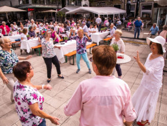 Gute Laune bei der letztjährigen Seniorensause. // Foto: Frauke Brenne_brennweite